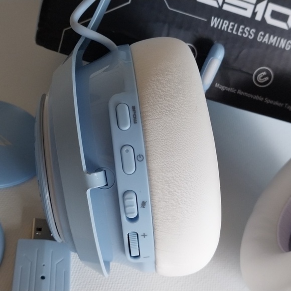 SOMIC Wireless Gaming Headset Blue 3D Light Up Cat Ear Prof Sound PC Games Movie - Picture 9 of 12